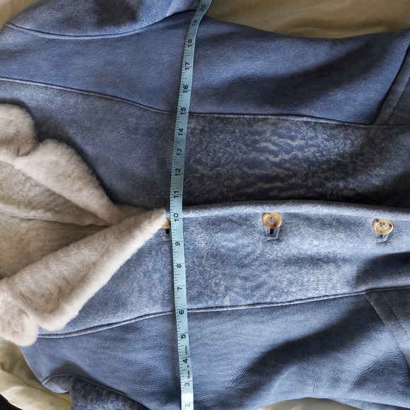 Burberry sheep skin - Picture 13 of 14